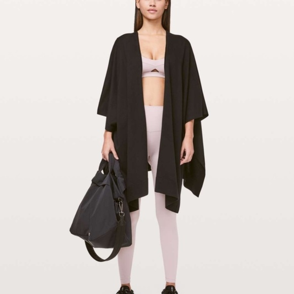 lululemon athletica Accessories - NWT lululemon Free To Coast Wrap in Black